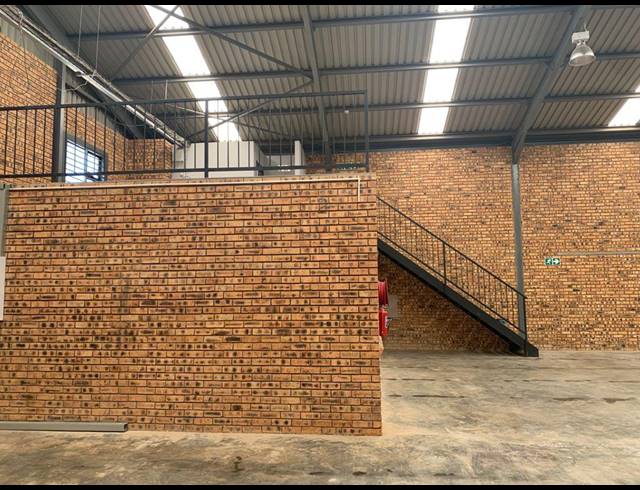 411M² WAREHOUSE TO LET IN STRIJDOMPARK